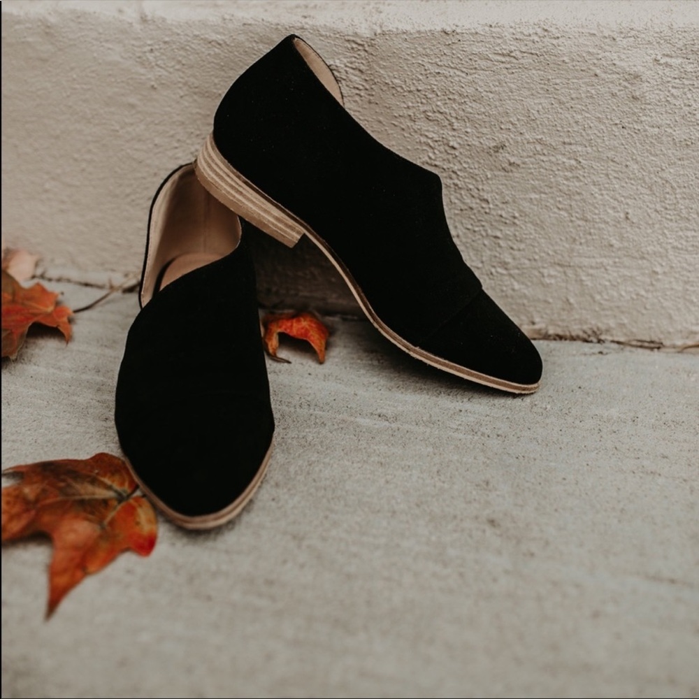 Black Suede cut out flats3X HOST PICK - Picture 3 of 4